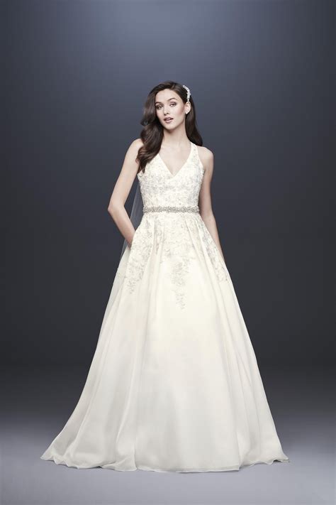 <strong>David's Bridal</strong> has raised $70M over 8 rounds. . Davids brifdal